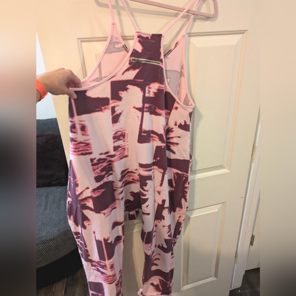 NWT Free People FP Movement Hot Shot Geo Printed Onesie Palm Beach Starry Nights - Picture 9 of 14